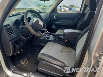 Zdjęcie 7 z 14 samochodu: 2008 DODGE NITRO SXT VIN:1D8GU28K08W123215 - miniatura