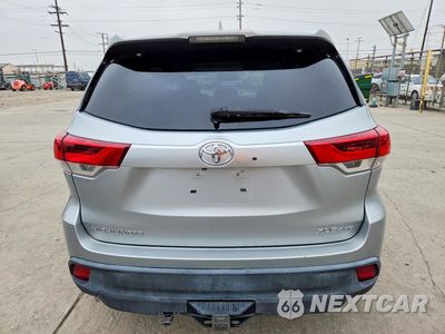 Zdjęcie 6 z 13 samochodu: 2018 TOYOTA HIGHLANDER XLE VIN:5TDJZRFH1JS560362 - miniatura