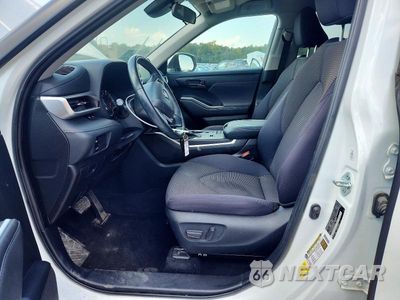 Zdjęcie 7 z 12 samochodu: 2022 TOYOTA HIGHLANDER LE VIN:5TDZZRAH0NS140625 - miniatura