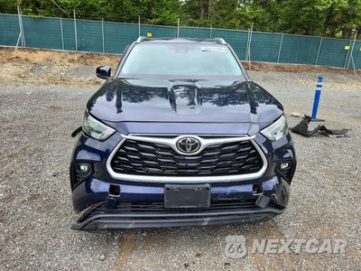 Piąte zdjęcie samochodu w środku: 2022 TOYOTA HIGHLANDER XLE VIN:5TDHZRBH7NS230008 - miniatura