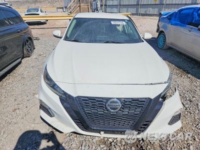 Piąte zdjęcie samochodu w środku: 2019 NISSAN ALTIMA S VIN:1N4BL4BV9KC233480 - miniatura