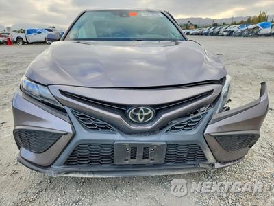 Piąte zdjęcie samochodu w środku: 2024 TOYOTA CAMRY SE VIN:4T1G11AK1RU851419 - miniatura
