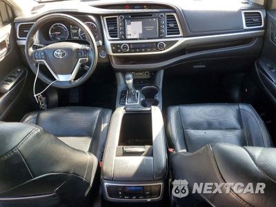 Zdjęcie 8 z 14 samochodu: 2019 TOYOTA HIGHLANDER HYBRID LIMITED VIN:5TDDGRFH9KS073673 - miniatura