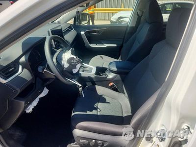 Zdjęcie 7 z 13 samochodu: 2024 TOYOTA RAV4 XLE VIN:2T3W1RFV2RC268864 - miniatura