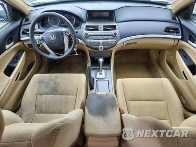 Zdjęcie 8 z 12 samochodu: 2011 HONDA ACCORD LX VIN:1HGCP2F36BA013095 - miniatura