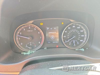 Zdjęcie 9 z 12 samochodu: 2017 HYUNDAI ELANTRA LIMITED VIN:KMHD84LF7HU170034 - miniatura