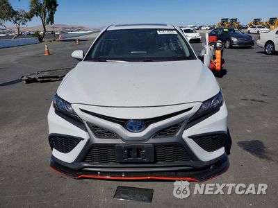 Piąte zdjęcie samochodu w środku: 2023 TOYOTA CAMRY HYBRID SE VIN:4T1S31AK3PU052355 - miniatura