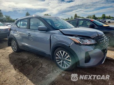 Czwarte zdjęcie samochodu z boku: 2021 NISSAN KICKS SV VIN:3N1CP5CV8ML546280 - miniatura