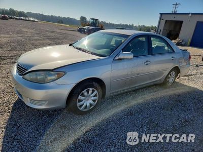 2005 TOYOTA CAMRY LE 4T1BE32K05U043369 - główne zdjęcie licytacji z USA - miniatura