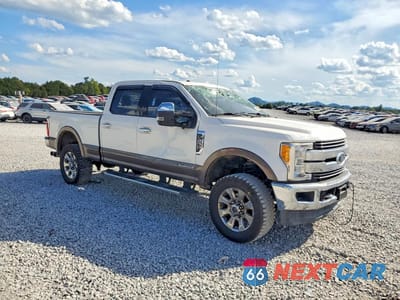 Czwarte zdjęcie samochodu z boku: 2017 FORD F250 SUPER DUTY VIN:1FT7W2BT6HEC40152 - miniatura