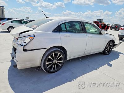 Trzecie zdjęcie samochodu z tyłu: 2013 CHRYSLER 200 TOURING VIN:1C3CCBBG2DN744299 - miniatura