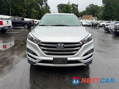 Piąte zdjęcie samochodu w środku: 2018 HYUNDAI TUCSON LIMITED VIN:KM8J3CA29JU683318 - miniatura