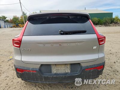 Zdjęcie 6 z 12 samochodu: 2023 VOLVO XC40 VIN:YV4ED3UM2P2931135 - miniatura