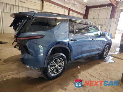 Trzecie zdjęcie samochodu z tyłu: 2024 CHEVROLET TRAVERSE LT VIN:1GNEVGKS6RJ148103 - miniatura