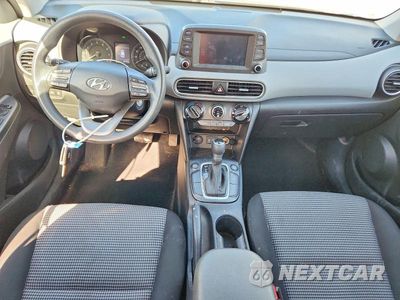 Zdjęcie 8 z 13 samochodu: 2020 HYUNDAI KONA SE VIN:KM8K1CAA4LU483323 - miniatura