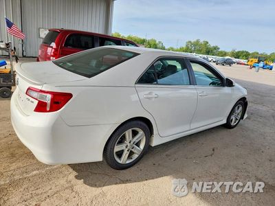 Trzecie zdjęcie samochodu z tyłu: 2014 TOYOTA CAMRY SE VIN:4T1BF1FK4EU808191 - miniatura