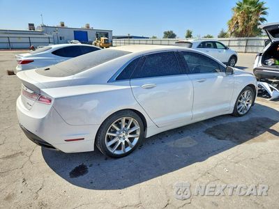 Trzecie zdjęcie samochodu z tyłu: 2016 LINCOLN MKZ VIN:3LN6L2G95GR612914 - miniatura