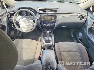 Zdjęcie 8 z 14 samochodu: 2016 NISSAN ROGUE SV VIN:KNMAT2MT7GP702149 - miniatura