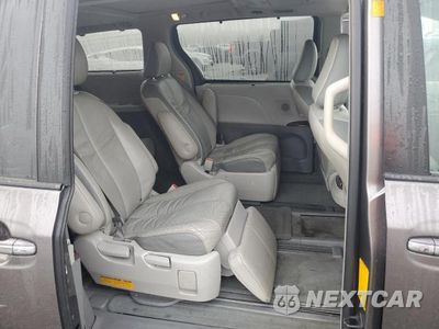 Zdjęcie 11 z 13 samochodu: 2011 TOYOTA SIENNA LIMITED 7-PASSENGER VIN:5TDYK3DC1BS024519 - miniatura