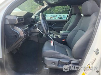 Zdjęcie 7 z 13 samochodu: 2024 TOYOTA TACOMA SR5 VIN:3TMKB5FN3RM023205 - miniatura