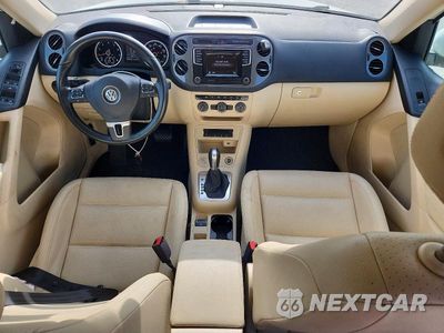 Zdjęcie 8 z 13 samochodu: 2016 VOLKSWAGEN TIGUAN S VIN:WVGBV7AX7GW548272 - miniatura