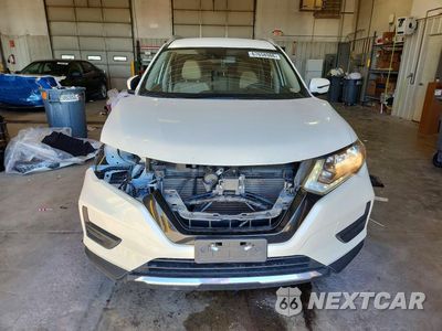 Piąte zdjęcie samochodu w środku: 2019 NISSAN ROGUE SV VIN:JN8AT2MV8KW395174 - miniatura
