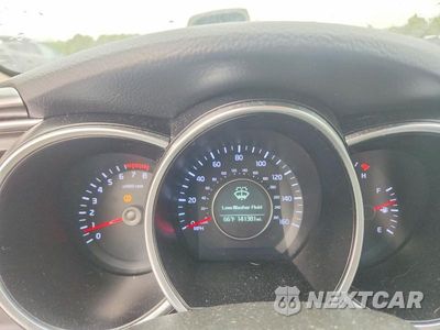 Zdjęcie 9 z 12 samochodu: 2014 KIA OPTIMA LX VIN:KNAGM4A78E5460164 - miniatura