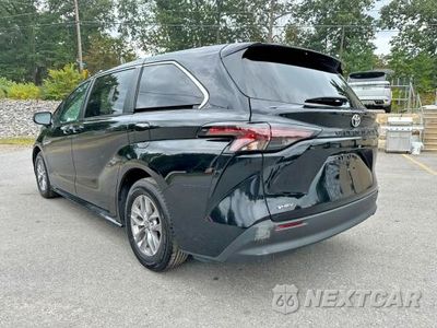 Drugie zdjęcie samochodu z przodu: 2026 TOYOTA SIENNA LE VIN:5TDKRKEC9TS298188 - miniatura