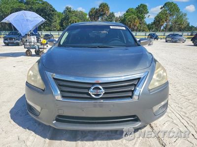 Piąte zdjęcie samochodu w środku: 2015 NISSAN ALTIMA 2.5 S VIN:1N4AL3AP7FC178994 - miniatura