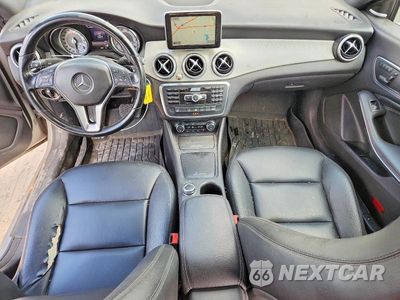 Zdjęcie 8 z 12 samochodu: 2014 MERCEDES-BENZ CLA 250 VIN:WDDSJ4EB6EN045922 - miniatura
