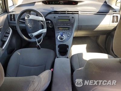Zdjęcie 8 z 12 samochodu: 2010 TOYOTA PRIUS II VIN:JTDKN3DU3A1108228 - miniatura