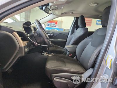 Zdjęcie 7 z 12 samochodu: 2015 JEEP CHEROKEE LATITUDE VIN:1C4PJMCBXFW764461 - miniatura