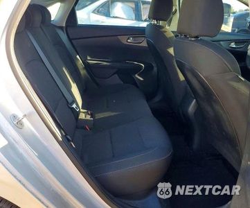 Zdjęcie 10 z 12 samochodu: 2020 KIA FORTE LXS VIN:3KPF24AD2LE235332 - miniatura