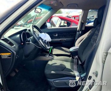 Zdjęcie 7 z 12 samochodu: 2012 KIA SOUL + VIN:KNDJT2A62C7434975 - miniatura