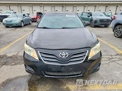 Piąte zdjęcie samochodu w środku: 2011 TOYOTA CAMRY XLE VIN:4T1BF3EK7BU647618 - miniatura