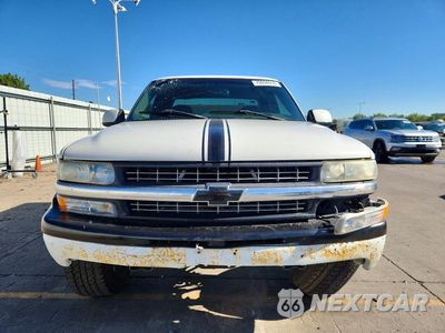 Piąte zdjęcie samochodu w środku: 2002 CHEVROLET SILVERADO C1500 VIN:2GCEC19V821192163 - miniatura