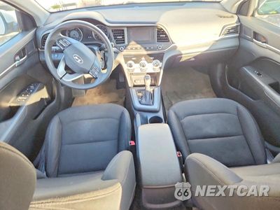 Zdjęcie 8 z 12 samochodu: 2019 HYUNDAI ELANTRA SE VIN:5NPD74LF0KH425468 - miniatura
