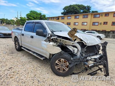 Czwarte zdjęcie samochodu z boku: 2016 FORD F150 SUPERCREW VIN:1FTEW1C89GFA17611 - miniatura