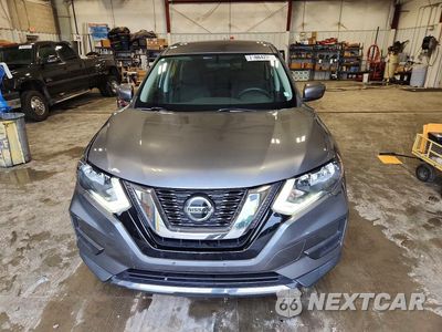 Piąte zdjęcie samochodu w środku: 2018 NISSAN ROGUE S VIN:5N1AT2MVXJC749378 - miniatura