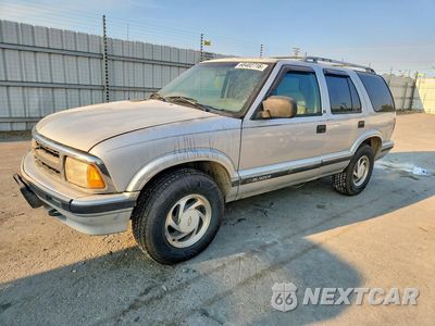 1996 CHEVROLET BLAZER 1GNDT13W4T2183692 - główne zdjęcie licytacji z USA - miniatura