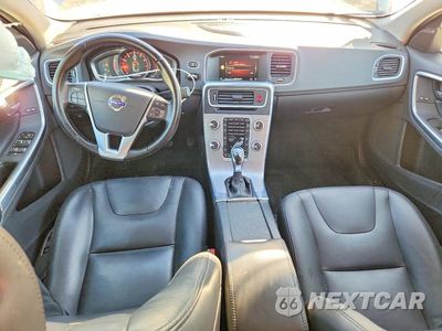 Zdjęcie 8 z 12 samochodu: 2017 VOLVO S60 PREMIER VIN:LYV402TK2HB145999 - miniatura