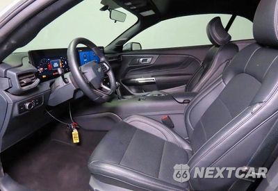 Zdjęcie 9 z 10 samochodu: 2026 FORD MUSTANG VIN:1FAGP8UH9T5118635 - miniatura