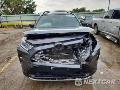 Piąte zdjęcie samochodu w środku: 2020 TOYOTA RAV4 XSE VIN:2T3EWRFV4LW050444 - miniatura