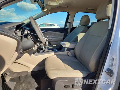 Zdjęcie 7 z 13 samochodu: 2017 FORD ESCAPE SE VIN:1FMCU0G90HUC56452 - miniatura