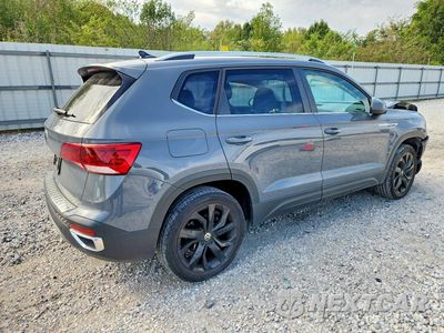 Trzecie zdjęcie samochodu z tyłu: 2022 VOLKSWAGEN TAOS SE IQ DRIVE VIN:3VVLX7B22NM053935 - miniatura