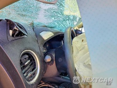 Zdjęcie 9 z 13 samochodu: 2016 NISSAN PATHFINDER SV VIN:5N1AR2MM5GC634881 - miniatura