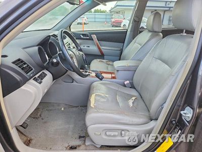 Zdjęcie 7 z 13 samochodu: 2008 TOYOTA HIGHLANDER LIMITED VIN:JTEDS42A482015198 - miniatura