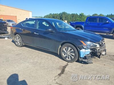 Czwarte zdjęcie samochodu z boku: 2023 NISSAN ALTIMA S VIN:1N4BL4BV0PN304190 - miniatura
