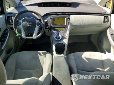 Zdjęcie 8 z 12 samochodu: 2011 TOYOTA PRIUS THREE VIN:JTDKN3DU1B0267739 - miniatura