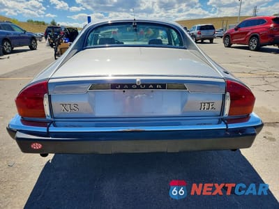 Zdjęcie 6 z 12 samochodu: 1985 JAGUAR XJS VIN:SAJNV5843FC121318 - miniatura
